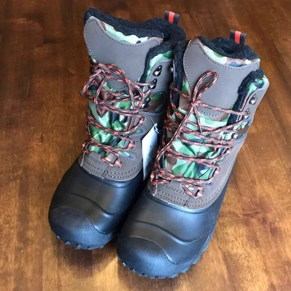 Men’s boot water /heat resistant Sz 9 brand new